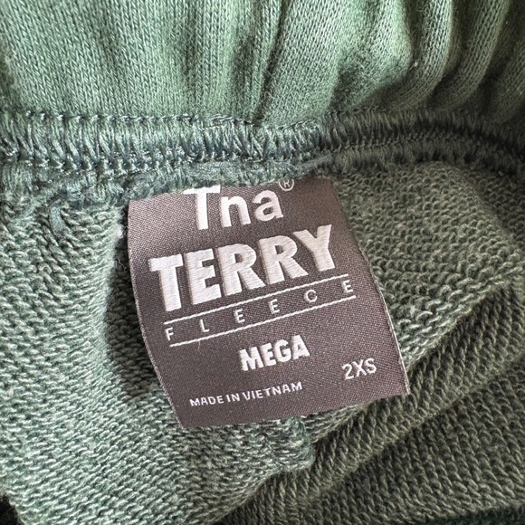 Aritzia TNA Sweat Set - Picture 5 of 5